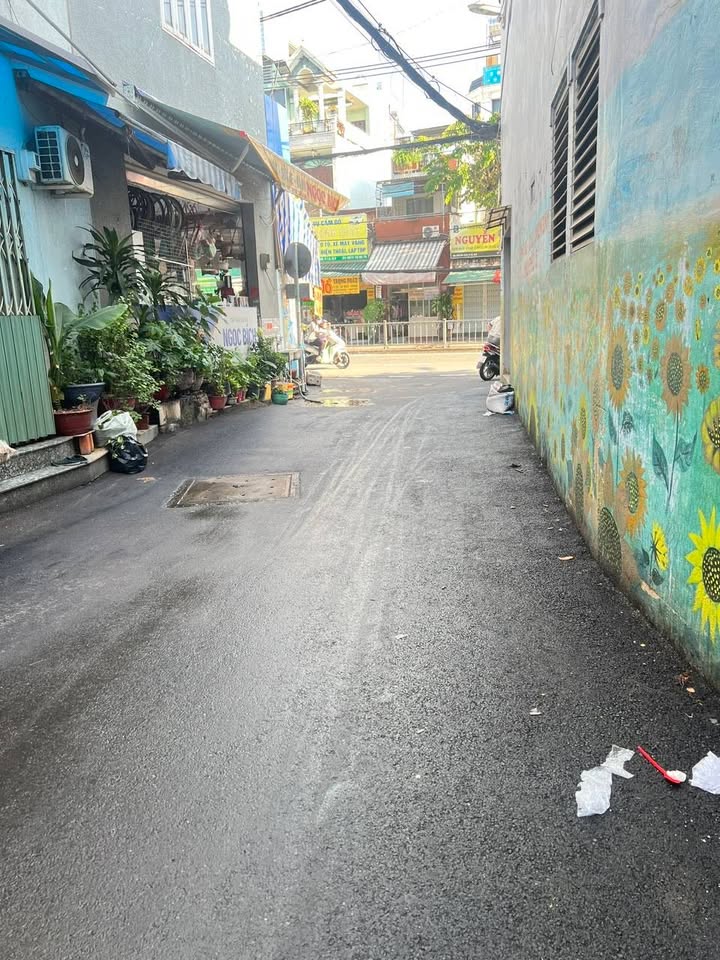 Bán nhà hẻm ô tô Bà Hom, Phú Lâm 48m² giá 6.2 tỷ - Gần chợ, trường học