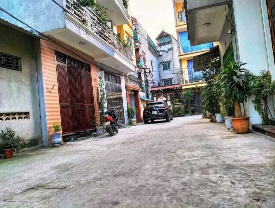 Nhà 3 Tầng Mặt Đường Xóm Mới Ngọc Hồi 50m² giá 10 tỷ - Kinh doanh đỉnh cao!