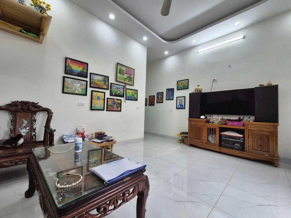 Nhà riêng Định Công 58m² giá 2.4 tỷ - Thiết kế hợp lý, đầy đủ tiện nghi!