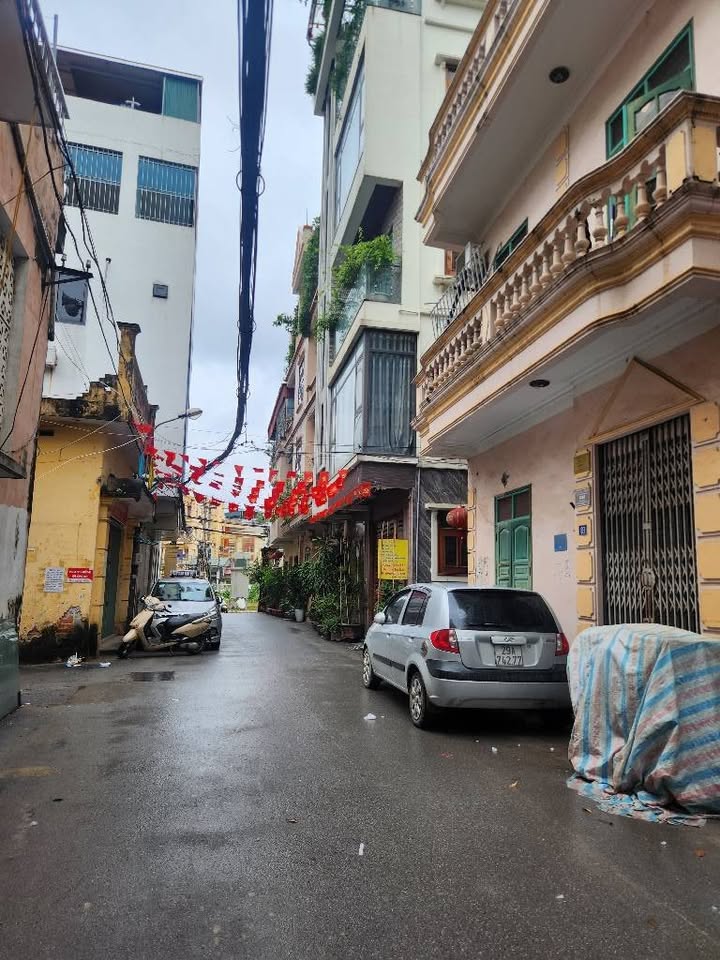 Đất tặng nhà 2 tầng Ngô Quyền Hà Đông 48m² giá 10.8 tỷ - Đầu tư sinh lời hấp dẫn!