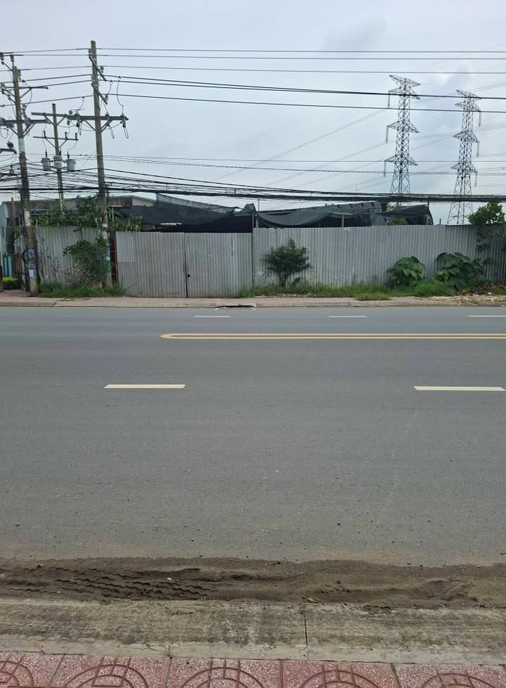 Nhà xưởng mặt tiền tỉnh lộ 824, xã Mỹ Hạnh, diện tích 990m², giá chỉ 20 tỷ - Cơ hội đầu tư hấp dẫn!