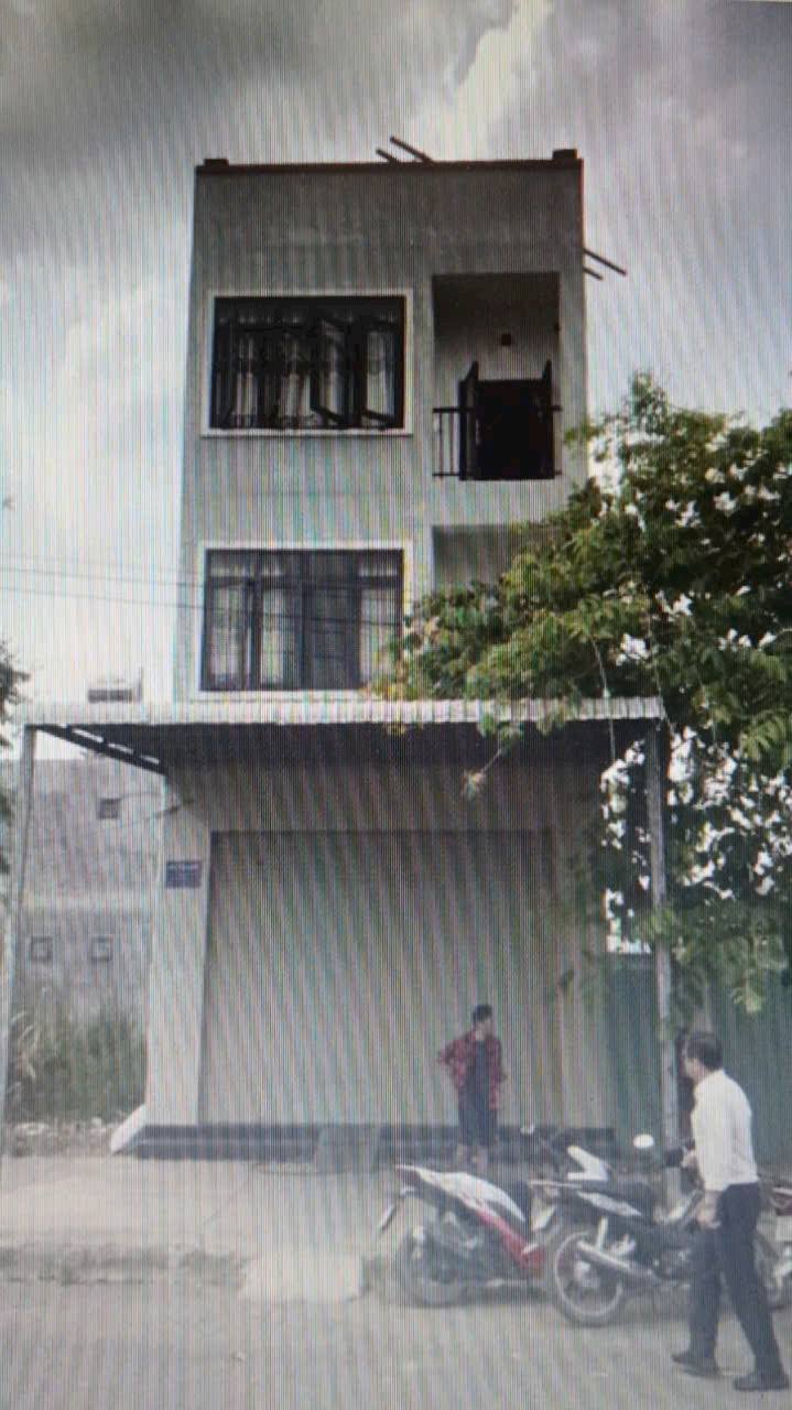 Nhà 1 trệt 3 lầu Hiệp Hòa, Đức Hòa, Long An 90m² giá 2.4 tỷ - Pháp lý rõ ràng, tiện ích đầy đủ!