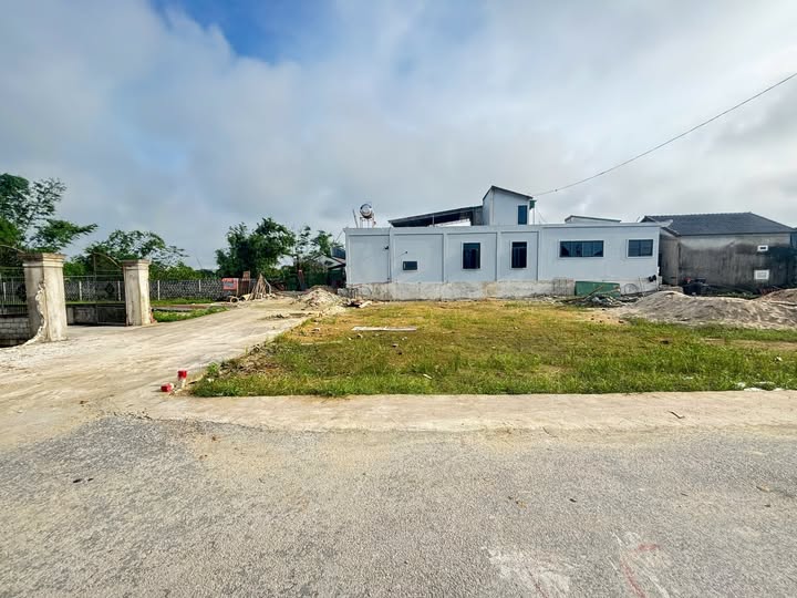 Đất 2 mặt tiền Xóm 1 Nghi Phong 132m² giá 2.4 tỷ - Vị trí đắc địa gần QL46!