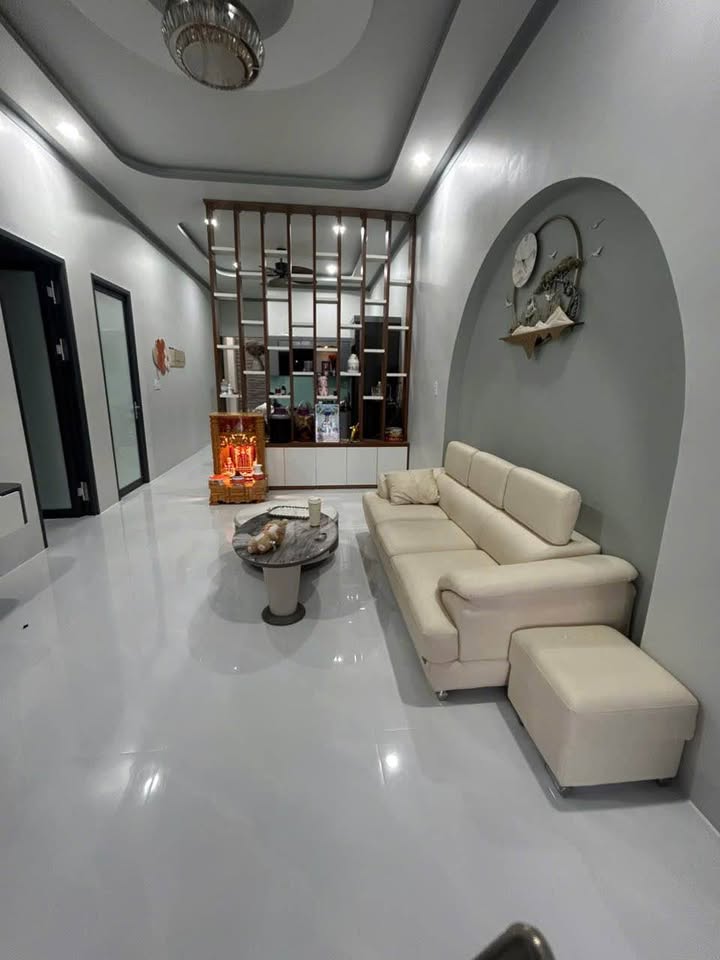 Nhà cấp 4 thiết kế hiện đại tại Hàm Hiệp 120m² giá 1.4 tỷ - Sẵn sàng vào ở ngay!