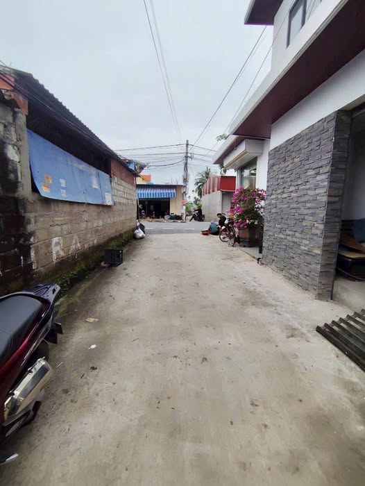 Đất nền giá đầu tư tại chợ Quảng Cư, Quảng Ninh 102m² chỉ 1.6 tỷ - Kinh doanh đắc lợi!