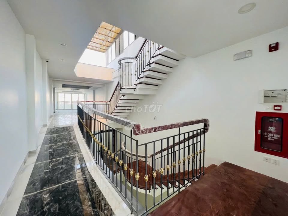 Cho thuê nhà mặt tiền Bờ Bao Tân Thắng, Quận Tân Phú 120m² - Vị trí đắc địa kinh doanh sầm uất!