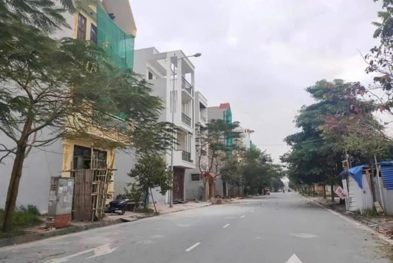 Nhà 3 tầng mặt đường Nguyễn Chí Thanh, 70m², giá thỏa thuận - Vị trí vàng cho đầu tư!