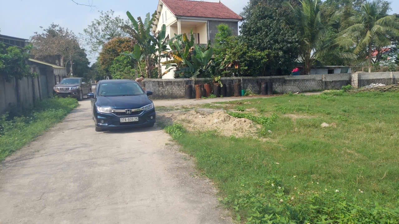 Đất nền Nghi Trường 143m² giá 1.4 tỷ - Hai mặt đường thoáng đãng!