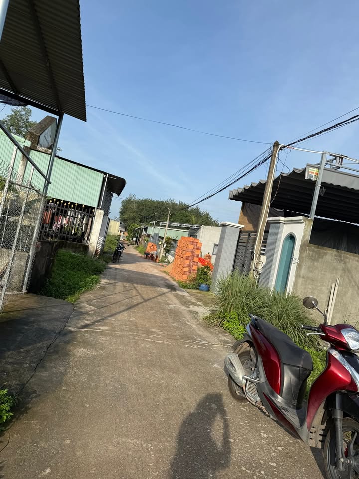 Đất nền Khu phố 12, phường Minh Hưng, 4100m² giá 1.3 tỷ - Cơ hội đầu tư sinh lời!