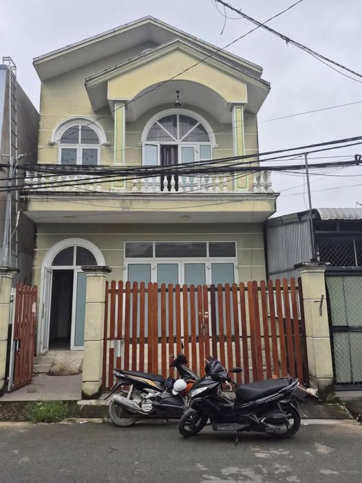 Nhà bán gấp Bà Điểm, Hóc Môn 168m² giá 4.78 tỷ - Chính chủ, sổ hồng riêng!