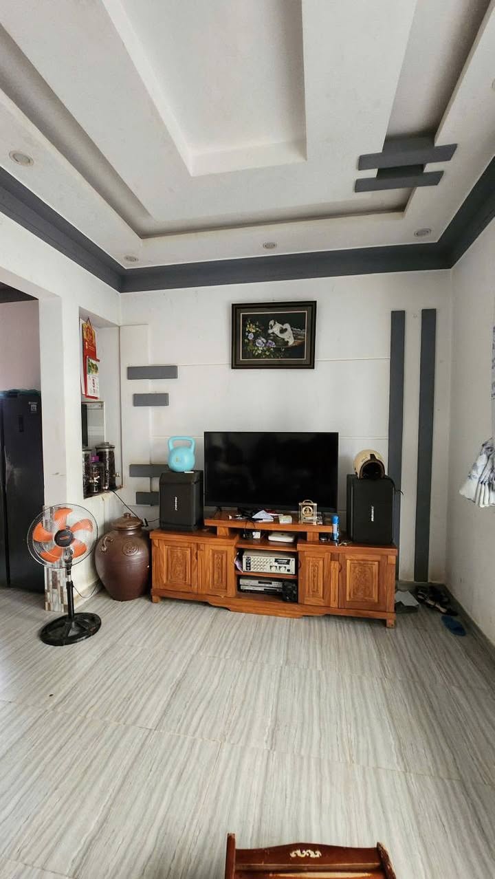 Nhà 2 mặt tiền đường Nguyễn Tuân, Bảo Lộc - Diện tích 248m², giá 5.5 tỷ - Cơ hội đầu tư tuyệt vời!