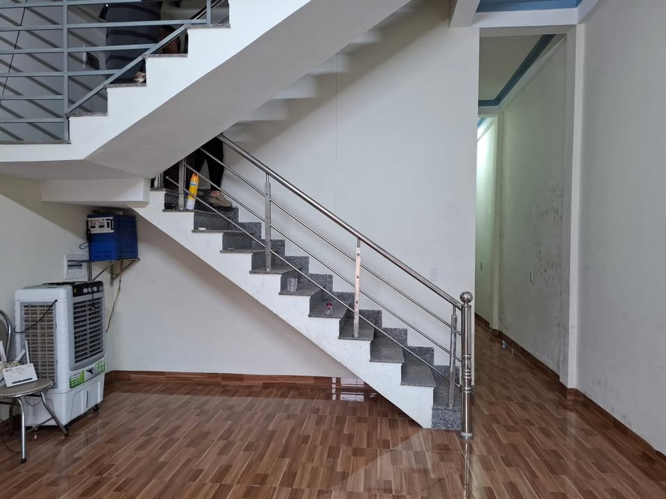 Nhà ống 1 tầng Kim Tân 100m² giá chỉ 1 tỷ - Ô tô đỗ cửa!