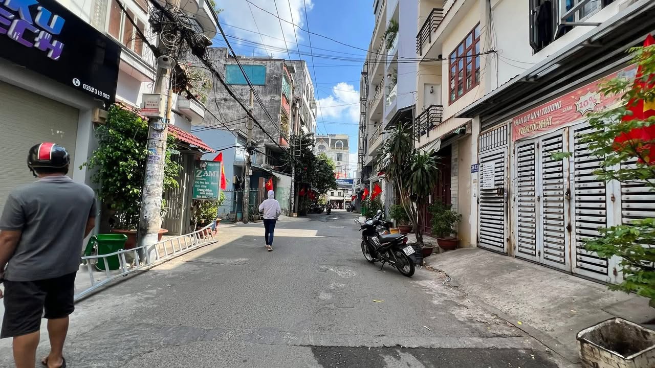 Nhà phố Cư Xá Lữ Gia Q11 65m² giá 9 tỷ - Ô tô vào tận nhà!