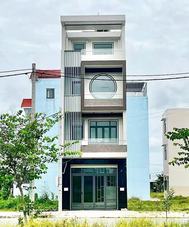 Nhà phố KDC Xuyên Á, Đức Hòa, 80m² giá 4.8 tỷ - Đường nhựa 15m, sổ hồng chính chủ!