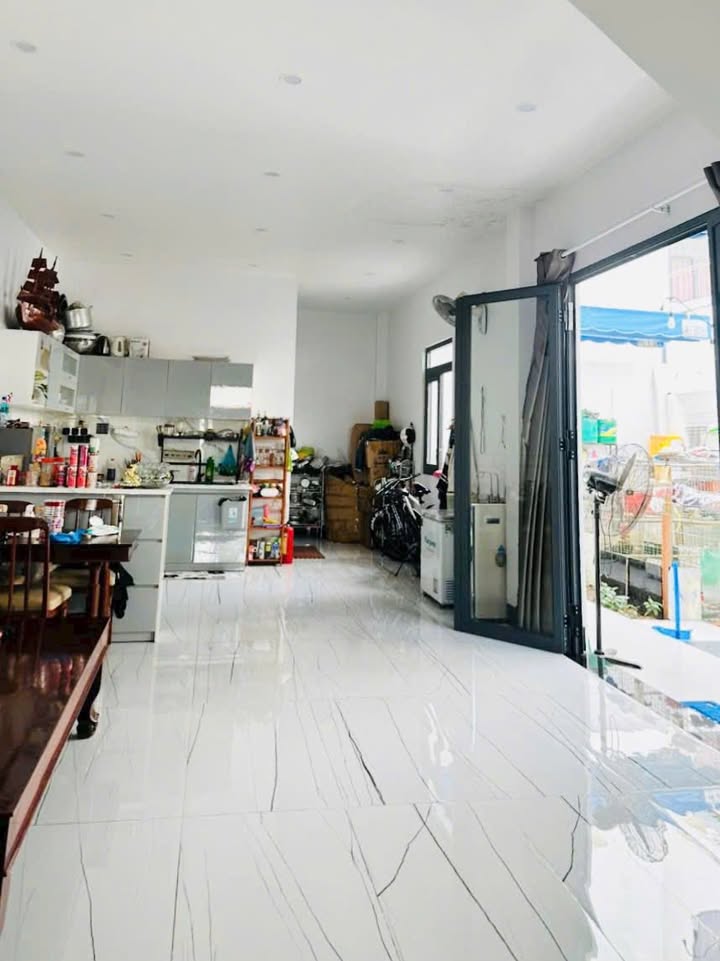 Biệt thự sân vườn lô B11, Khu đô thị Tây Bắc 198m² giá 5 tỷ - Nhà mới vào ở ngay!