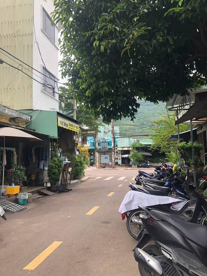 Nhà Mặt Tiền Kinh Doanh 3 Tầng tại Quang Trung 45m² giá 3 tỷ - Đầu tư sinh lời ngay!