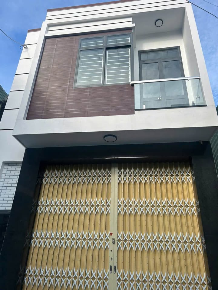 Nhà hẻm cạn có sân tại Đống Đa, Quy Nhơn 62m² giá 2 tỷ - Chỉ cần dọn vào ở!