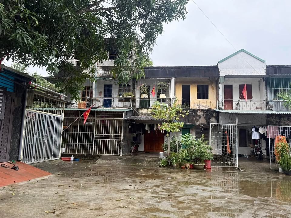 Nhà cấp 4 Hữu Nghị Hòa Bình 70m² giá chỉ 800 triệu - Sân đỗ ô tô thoải mái!