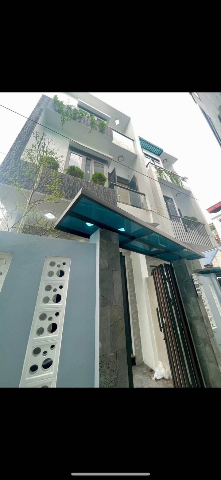 Nhà bán 3 tầng đường Cù Chính Lan, 50m² giá chỉ 2.25 tỷ - Diện tích lý tưởng cho gia đình!