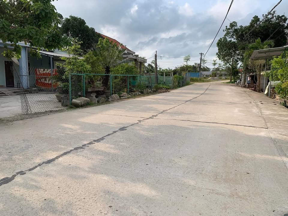 Lô đất Thăng Bình 250m² giá chỉ 1 tỷ - Vị trí đắc địa gần trường và bệnh viện