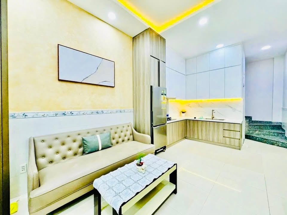 Nhà phố Phú Nhuận 33m² giá 6.38 tỷ - Nội thất đầy đủ, hoàn công