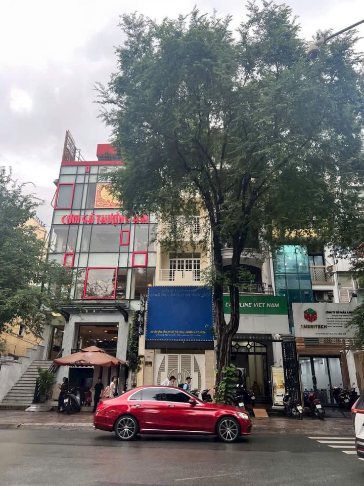 FrontHouse mặt tiền Võ Văn Tần, Quận 3 - Diện tích 90m² - Giá cực tốt 36 tỷ!