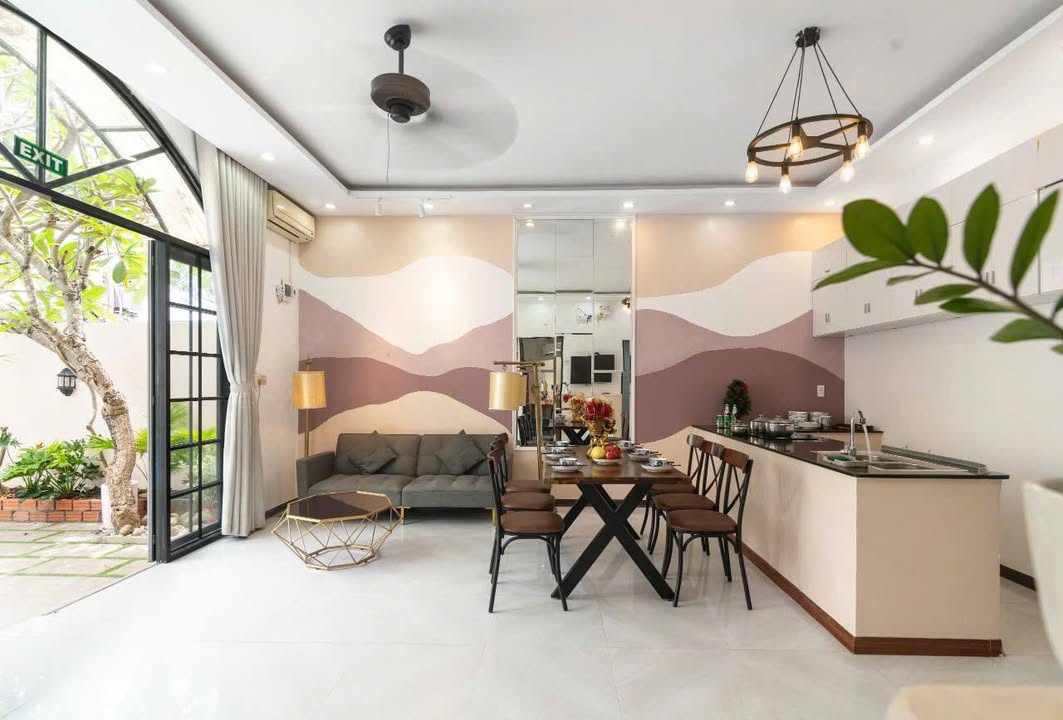 Cho thuê Plumeria Villa 4PN Đà Nẵng - Nguyên căn tuyệt đẹp, chỉ 2 phút ra Sông Hàn!