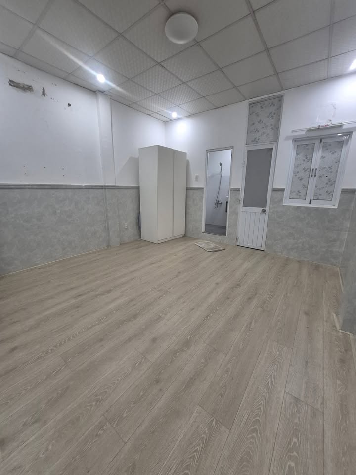 Nhà nguyên căn Chánh Hưng P4 Q8 rộng rãi, chỉ 10 triệu/tháng - Thích hợp ở và kinh doanh online!