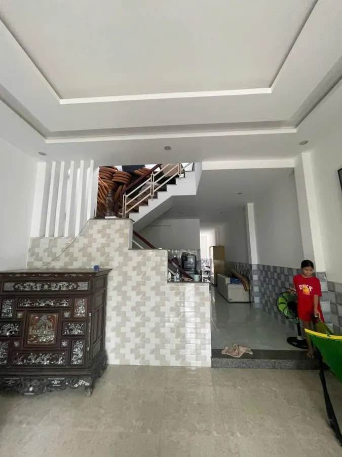 Nhà cấp 4 đường Nguyễn Duy Trinh 121m² giá 4.65 tỷ - Tiện ích đầy đủ quanh khu vực!