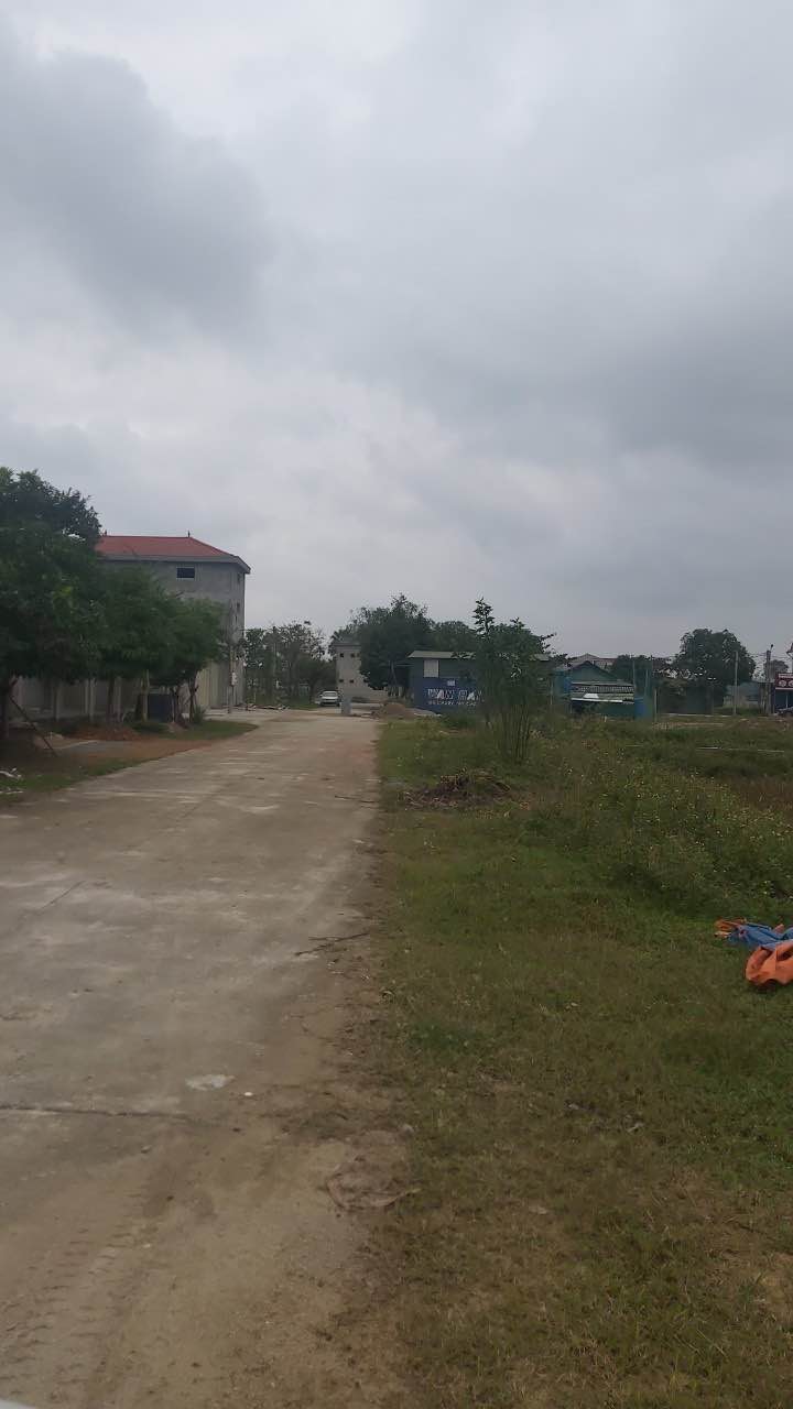 Đất nền cây xăng Thạch Đài 200m² giá 2 tỷ - Cơ hội đầu tư tuyệt vời!