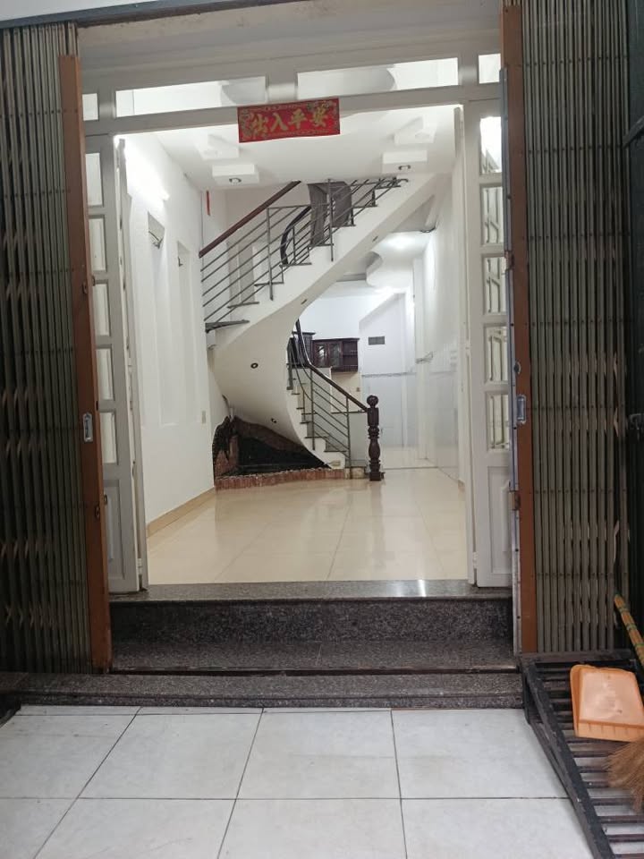 Căn hộ Chung cư Sơn Kỳ Tân Phú 32m² giá 10.5 triệu - Nhà mặt tiền thuận tiện!