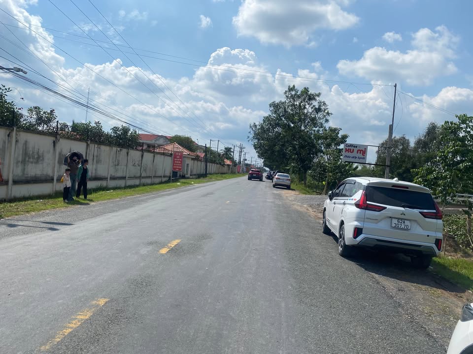 Đất vườn 9000m² xã Lương Hoà, Bến Lức, Long An - Giá 2.3 tỷ, Thương lượng ngay!