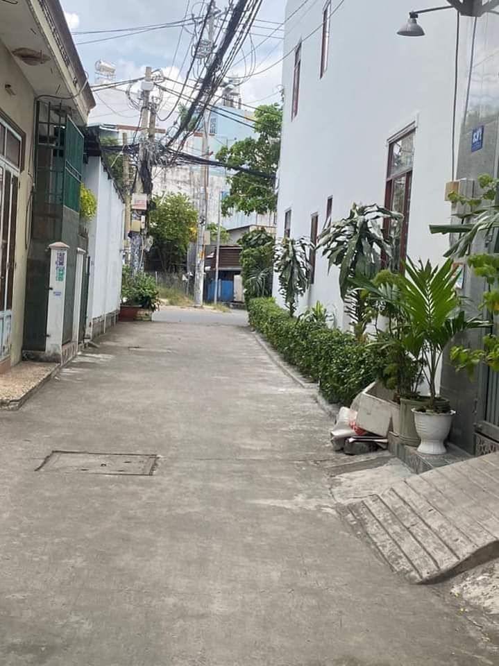 Nhà bán Tân Chánh Hiệp 10, Quận 12, 60m² giá 3.15 tỷ - Vị trí đẹp, hẻm xe hơi