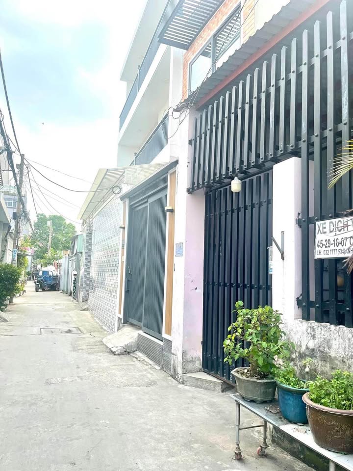 Nhà riêng hẻm chuyên dùng 9, Phú Mỹ, Quận 7 - Sổ hồng riêng, giá 2.7 tỷ!