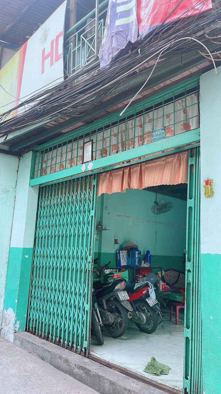 Nhà góc hẻm Xóm Đất, quận 11, 49m² chỉ 7.15 tỷ - Vị trí kinh doanh lý tưởng!