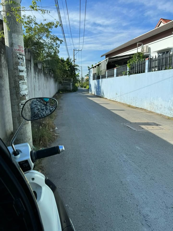 Đất nền Thủ Đức 200m² giá 2.3 tỷ - Cơ hội đầu tư tuyệt vời!