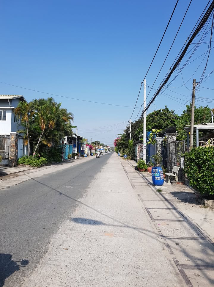 Nhà Củ Chi Tân Thông Hội 200m² giá 4 tỷ - Vị trí đắc địa, thuận lợi kinh doanh!