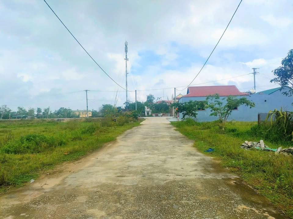 Đất thổ cư xã Toàn Lưu, huyện Can Lộc 200m² giá 3 tỷ - Vị trí đắc địa gần trung tâm!