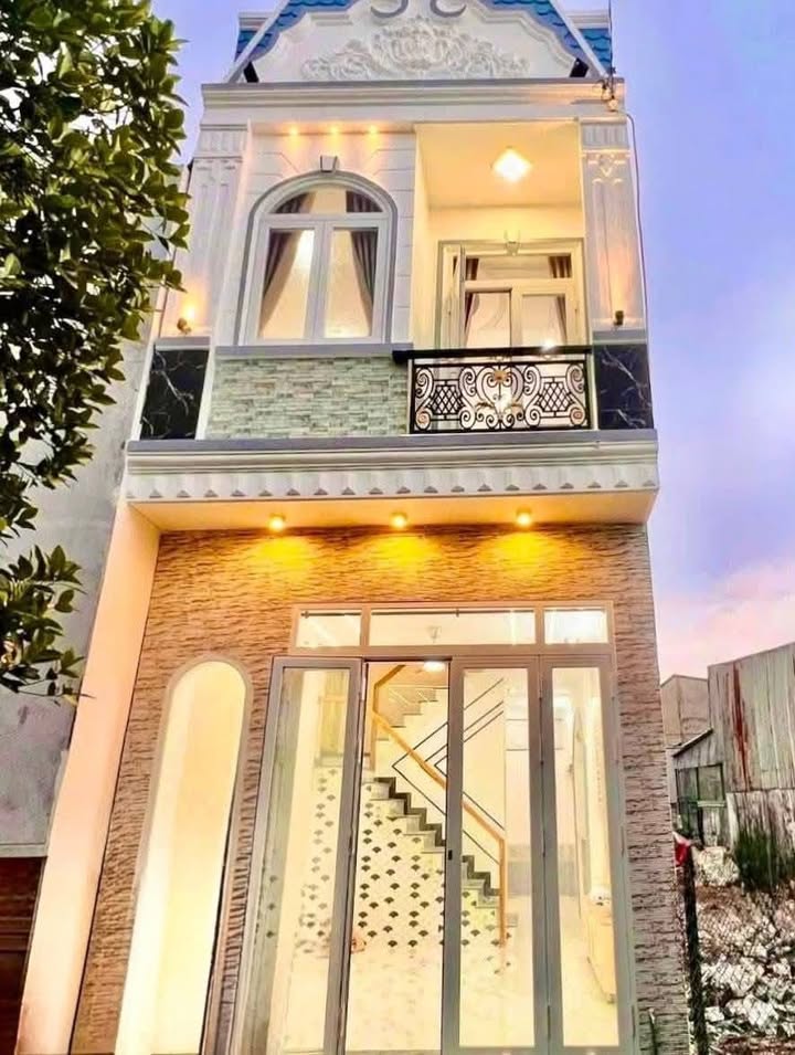 Nhà đẹp 2 tầng tại hẻm 387 Trần Nam Phú, Cần Thơ 40m² - Giá chỉ 2.499 tỷ!