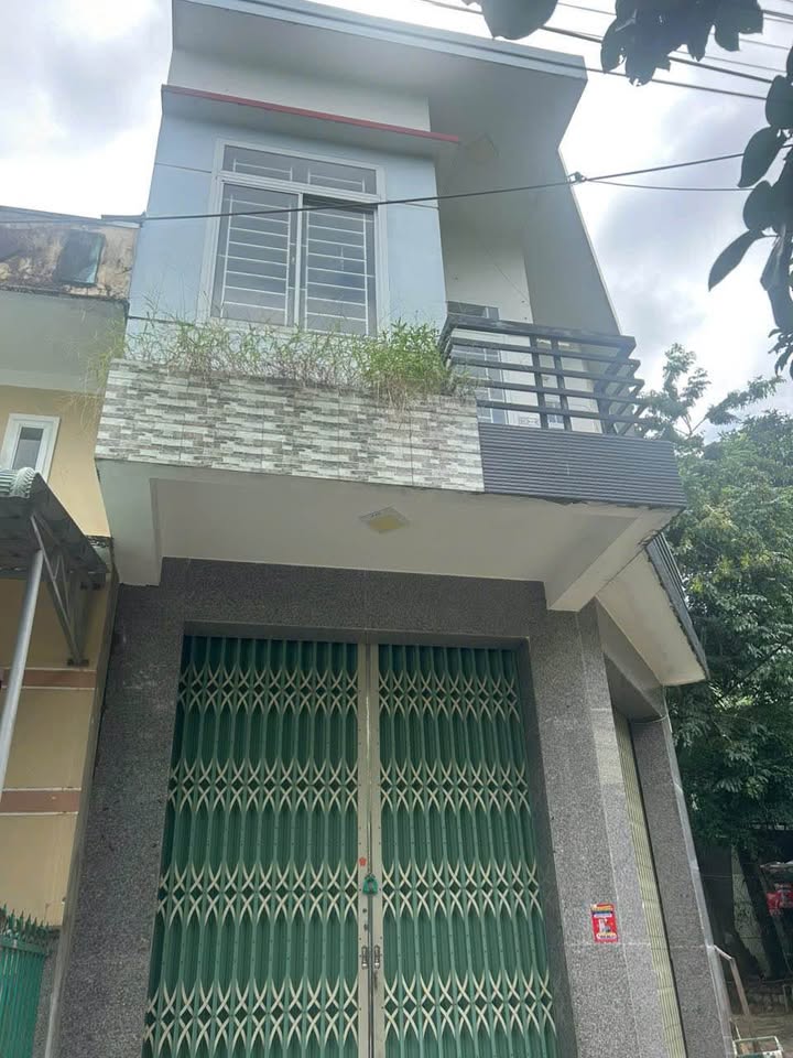 Nhà 2 Tầng Hẻm Rộng Phường Quang Trung Quy Nhơn 51m² Giá 2.4 Tỷ - Tiện Nghi Gần Siêu Thị!