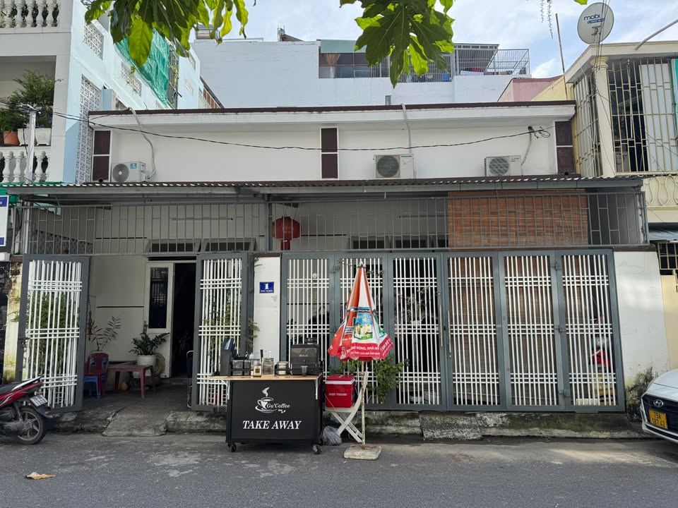 Nhà phố Đoàn Thị Điểm Nha Trang 100m² giá 18.5 tỷ - Vị trí đắc địa gần biển!