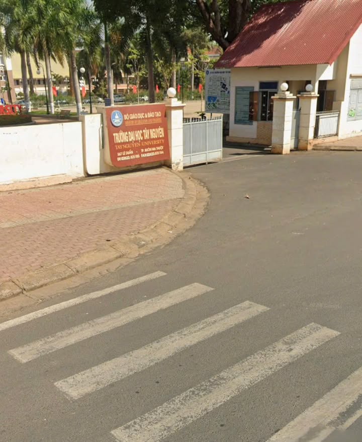 Nhà góc 2 mặt tiền đường Lê Duẩn, Buôn Ma Thuột 156m² giá 7.5 tỷ - Kinh doanh thuận lợi!