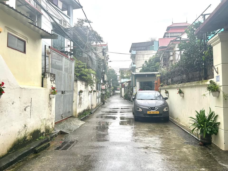 Đất nền phường Việt Hưng 55m² giá 9.3 tỷ - Kinh doanh sầm uất, mặt tiền rộng!