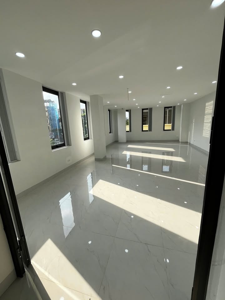 Cho thuê văn phòng mặt phố Hà Kế Tấn, Thanh Xuân 135m² giá 35 triệu - Bàn giao ngay!