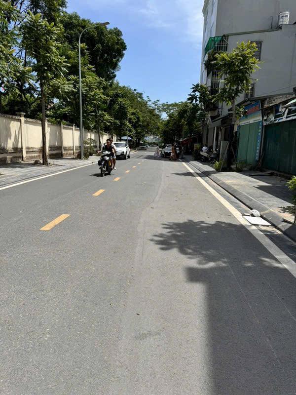 Đất nền Thạch Bàn Long Biên 60m² giá 1.1 tỷ - Vị trí lô góc ô tô tải thông thoáng!