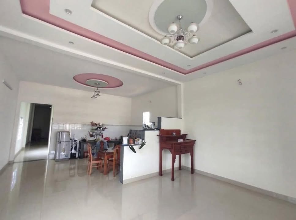 Nhà đẹp hẻm Trần Hưng Đạo, Lộc Sơn 240m² chỉ 1.95 tỷ - Cơ hội đầu tư tuyệt vời!