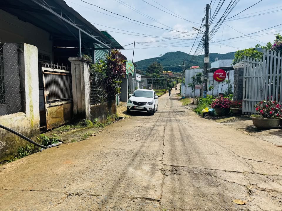 Đất mặt tiền Nguyễn Trường Tộ, Liên Nghĩa, Đức Trọng 300m² - Vị trí đắc địa, tiện kinh doanh!