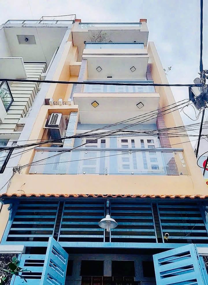 Nhà thuê Bình Tân 84m² giá 11.5 triệu - Hẻm thông rộng, phù hợp cho gia đình và công ty!