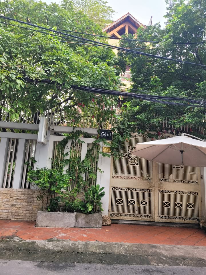 Nhà cho thuê tại Hòa Hưng, Quận 10, diện tích 180m² - Phù hợp làm văn phòng công ty!