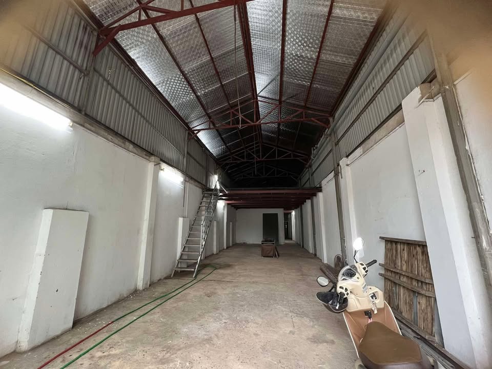 Kho xưởng cho thuê đường Thúy Lĩnh, quận Hoàng Mai 200m² - Phù hợp sản xuất nhẹ!